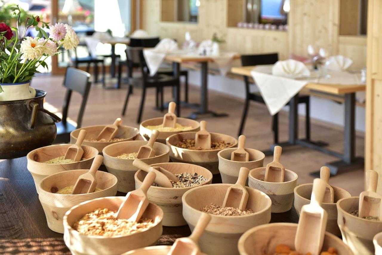 Hotel & Gasthof Zum Hirschen San Genesio Atesino Eksteriør bilde