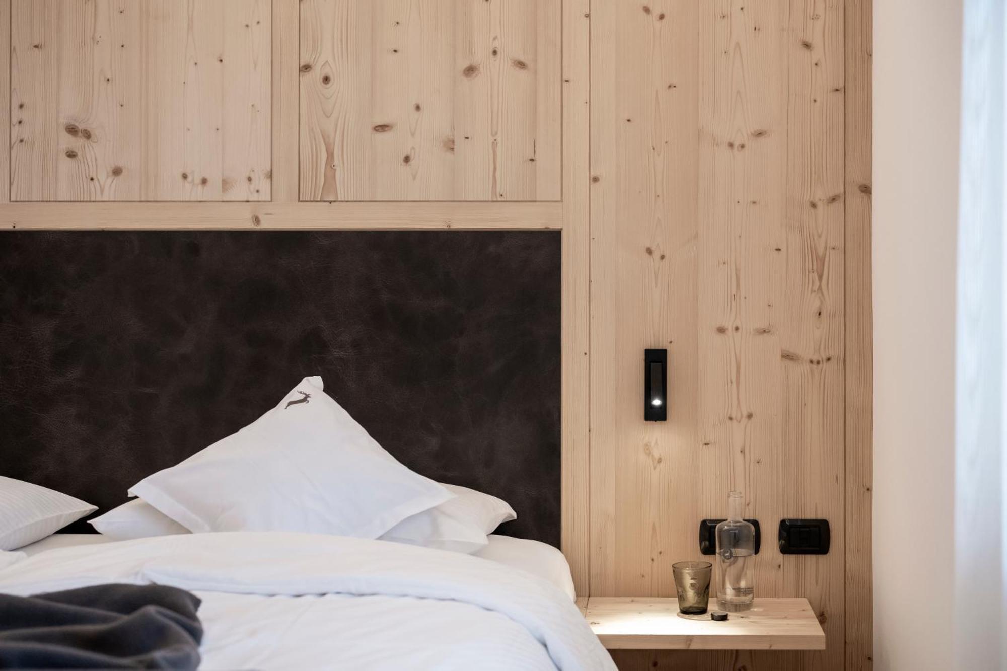 Hotel & Gasthof Zum Hirschen San Genesio Atesino Eksteriør bilde