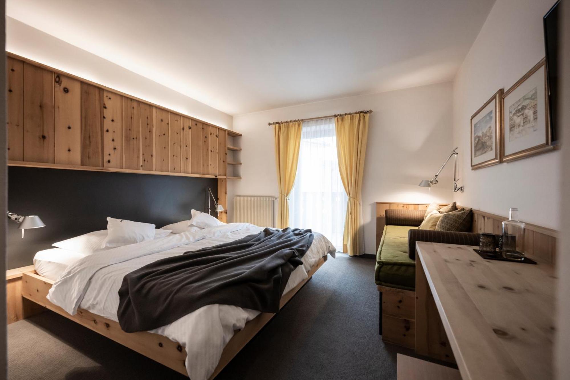 Hotel & Gasthof Zum Hirschen San Genesio Atesino Eksteriør bilde